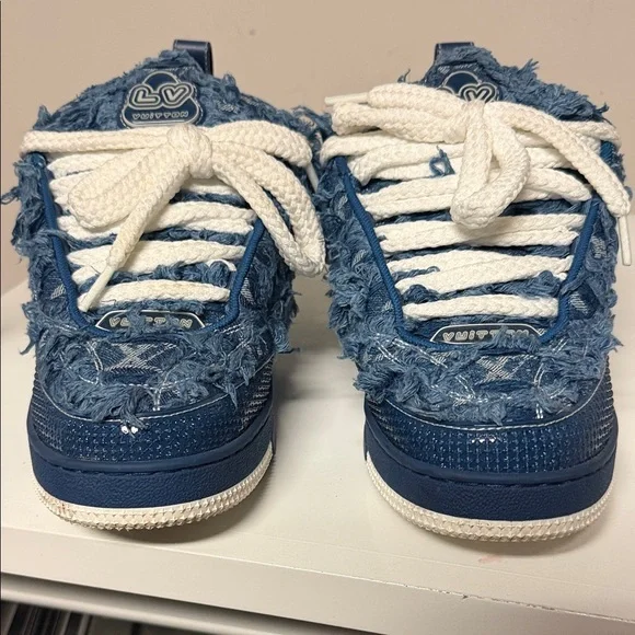 Louis Vuitton Textured Blue Sneakers with White Accents - Picture 8 of 8
